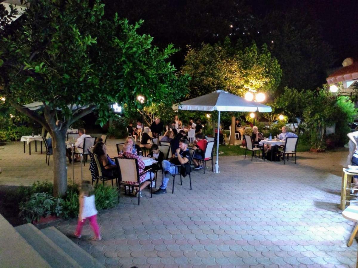 玫瑰公寓式酒店 普拉坦亚斯 外观 照片
