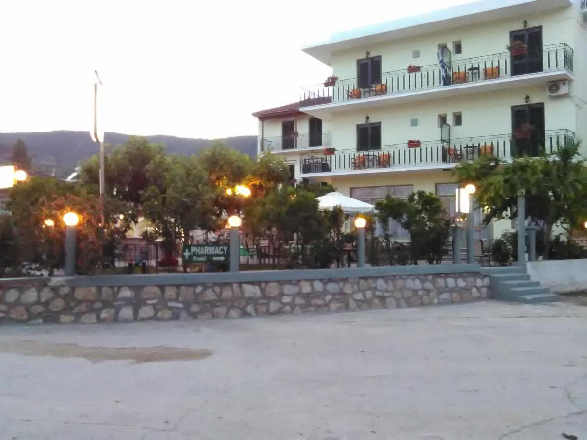 玫瑰公寓式酒店 普拉坦亚斯 外观 照片